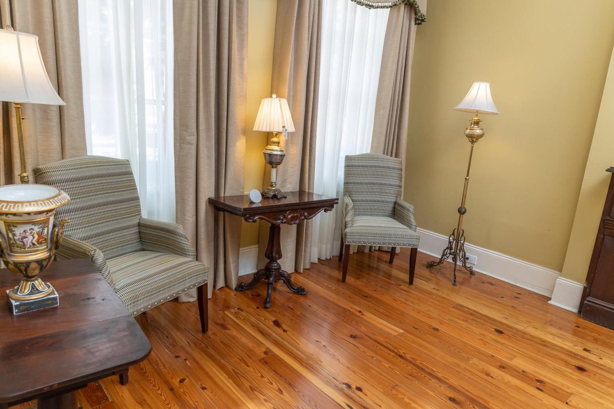 Lamothe House Hotel A French Quarter Guest Houses Property Новый Орлеан Экстерьер фото