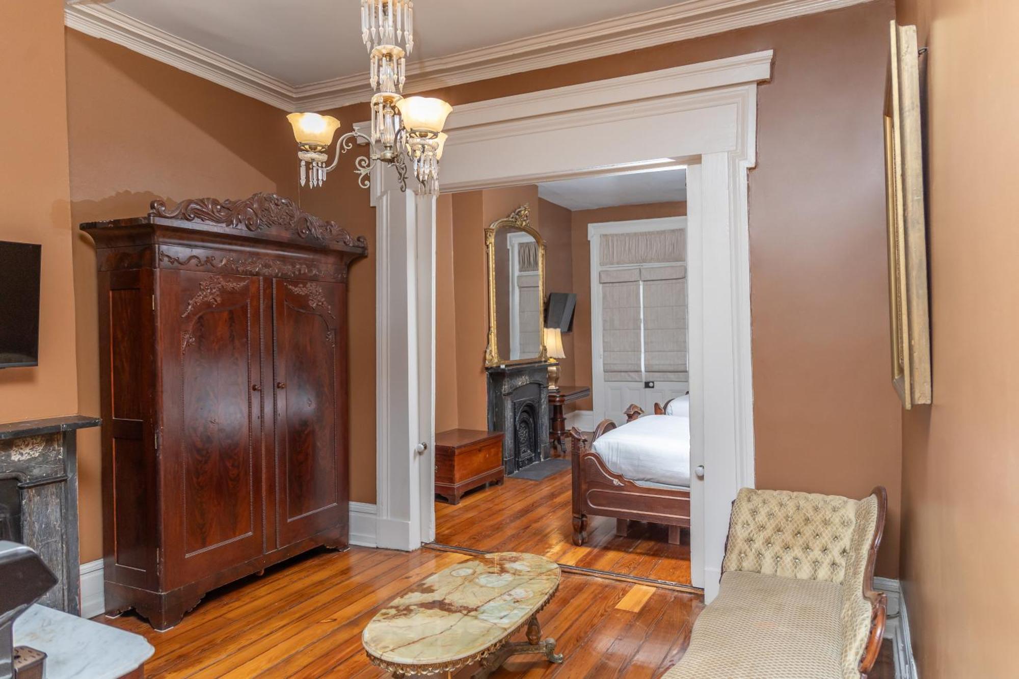 Lamothe House Hotel A French Quarter Guest Houses Property Новый Орлеан Экстерьер фото