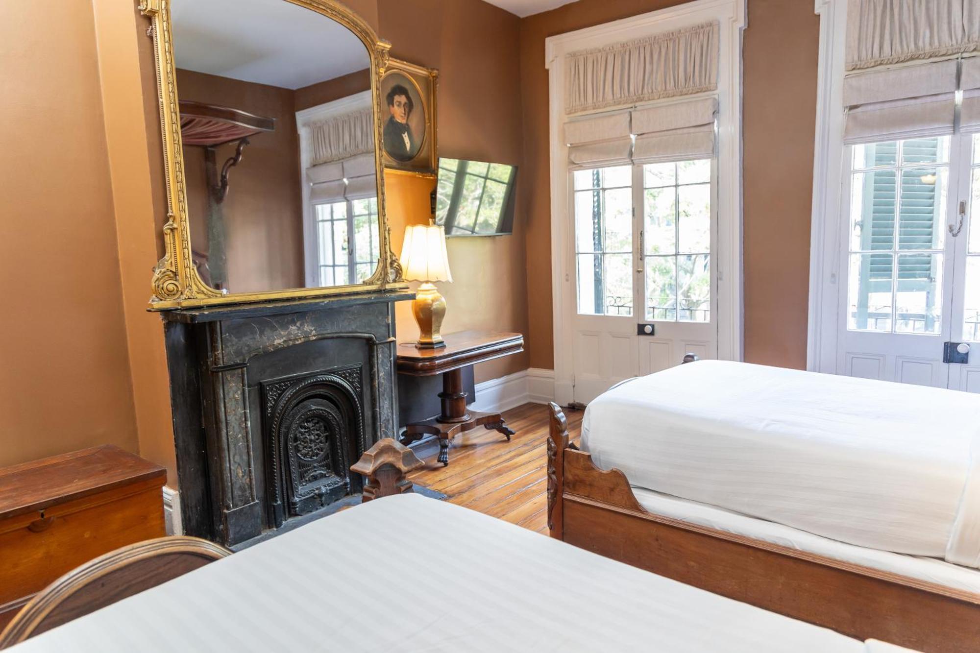 Lamothe House Hotel A French Quarter Guest Houses Property Новый Орлеан Экстерьер фото
