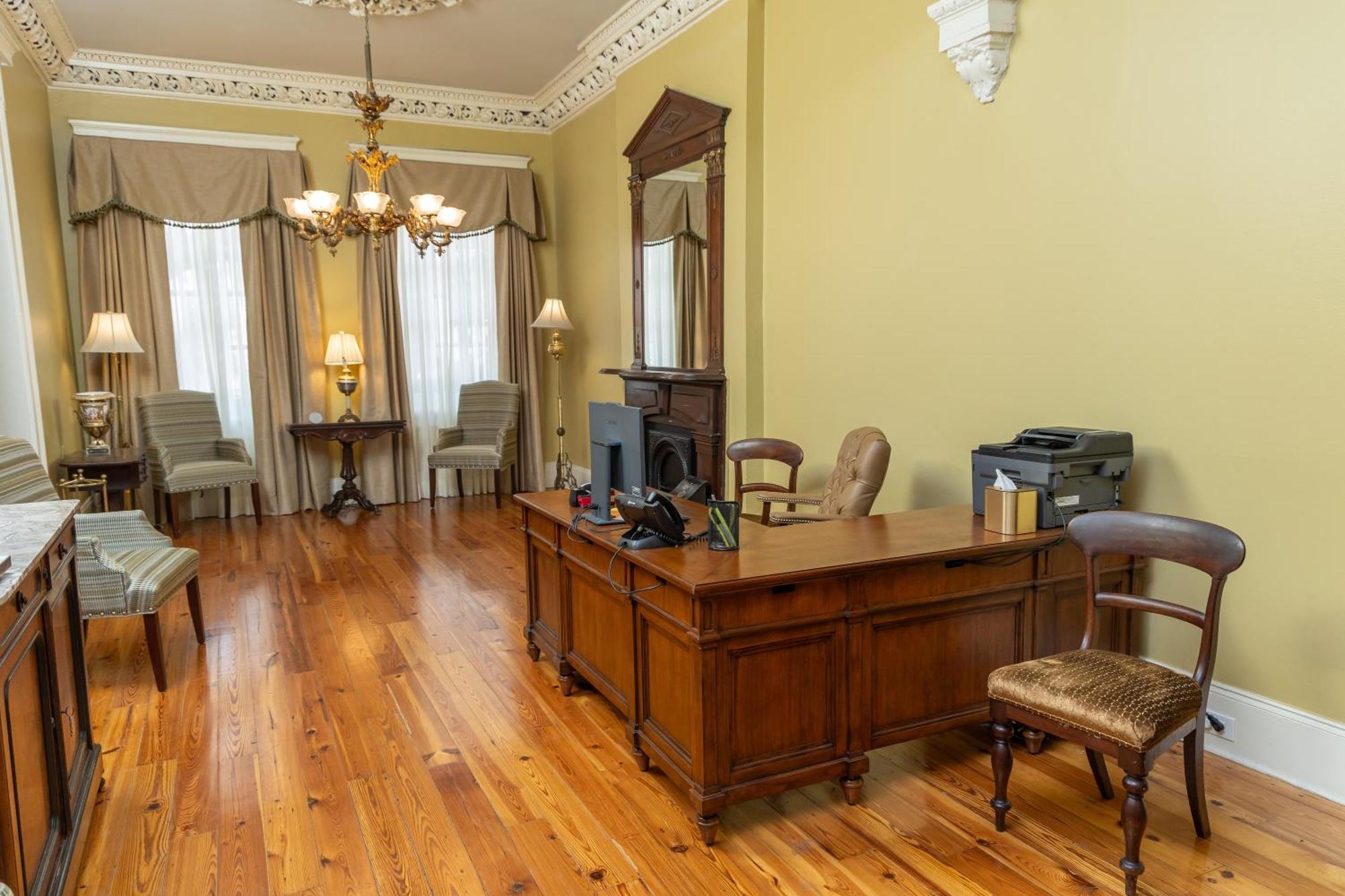 Lamothe House Hotel A French Quarter Guest Houses Property Новый Орлеан Экстерьер фото
