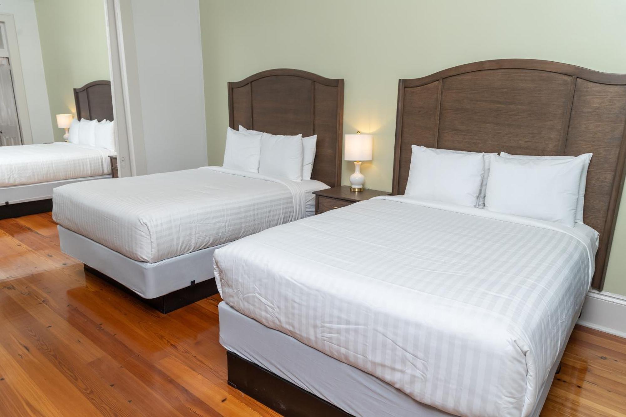 Lamothe House Hotel A French Quarter Guest Houses Property Новый Орлеан Экстерьер фото