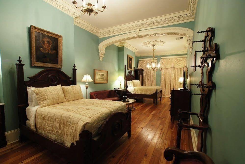 Lamothe House Hotel A French Quarter Guest Houses Property Новый Орлеан Экстерьер фото